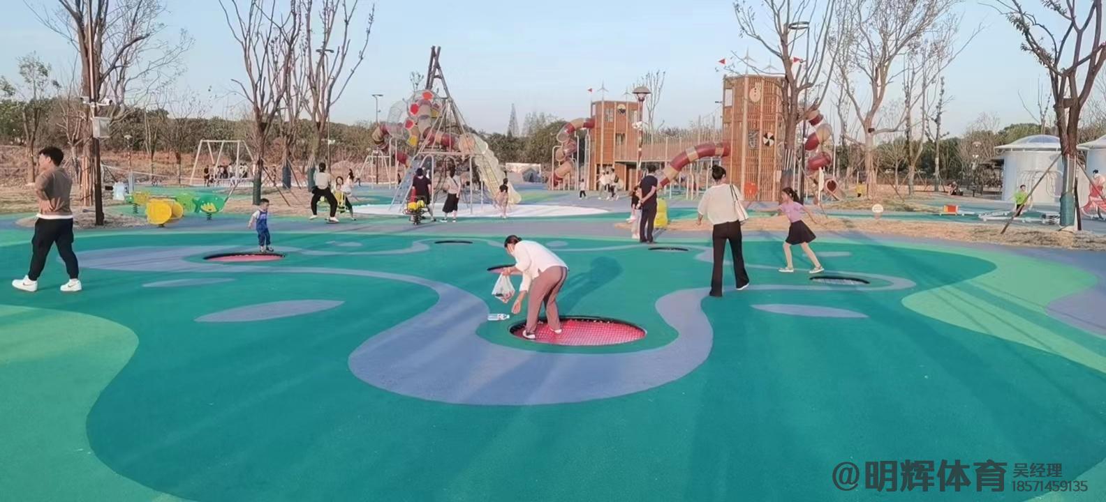 昂仁公园跑道是用什么材料做成的